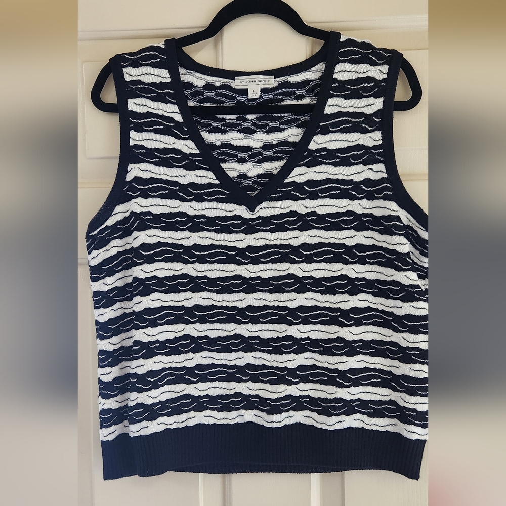 St. John Sport Black & White Sleeveless V-Neck Knit Tank Top, Size L